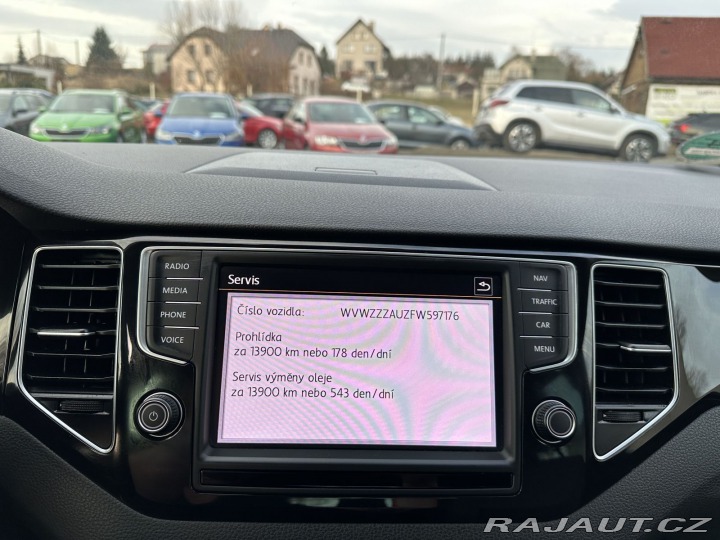 Volkswagen Golf Sportsvan 2,0TDI 110kW HIGHLINE TAŽ 2015