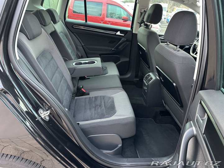 Volkswagen Golf Sportsvan 2,0TDI 110kW HIGHLINE TAŽ 2015