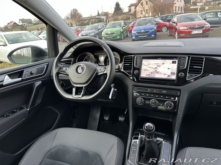Volkswagen Golf Sportsvan 2,0TDI 110kW HIGHLINE TAŽ 2015