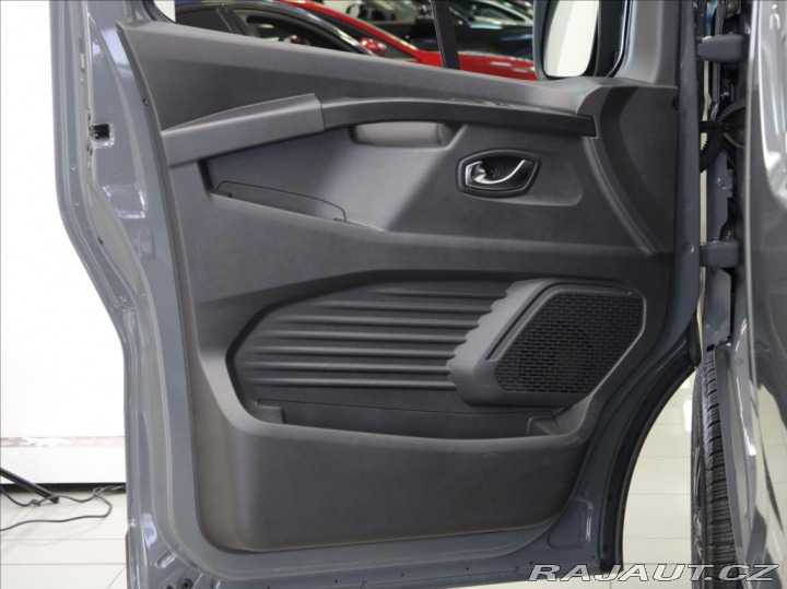 Renault Trafic 2,0 DCi 125kW AT 6-míst Č 2024