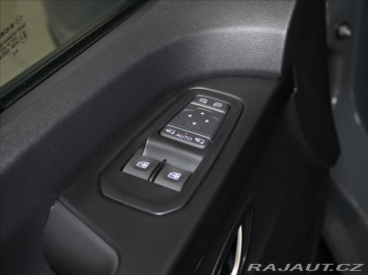 Renault Trafic 2,0 DCi 125kW AT 6-míst Č 2024