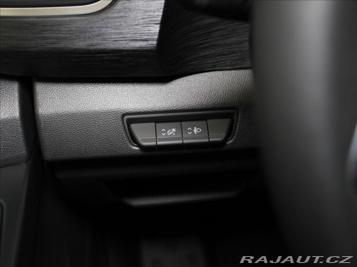 Renault Trafic 2,0 DCi 125kW AT 6-míst Č 2024