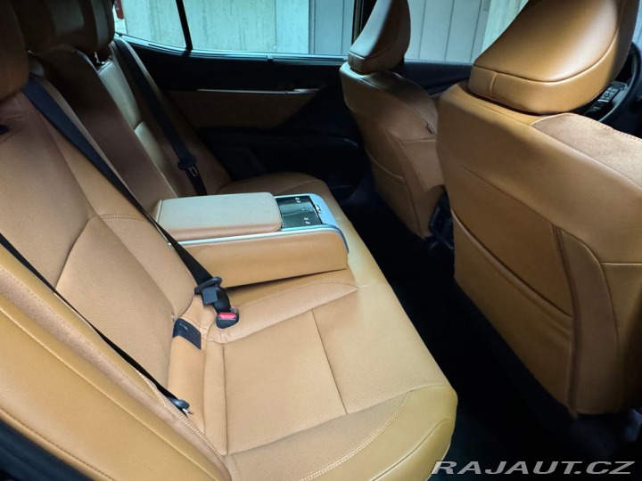 Toyota Camry 2.5 Hybrid Executive 2025