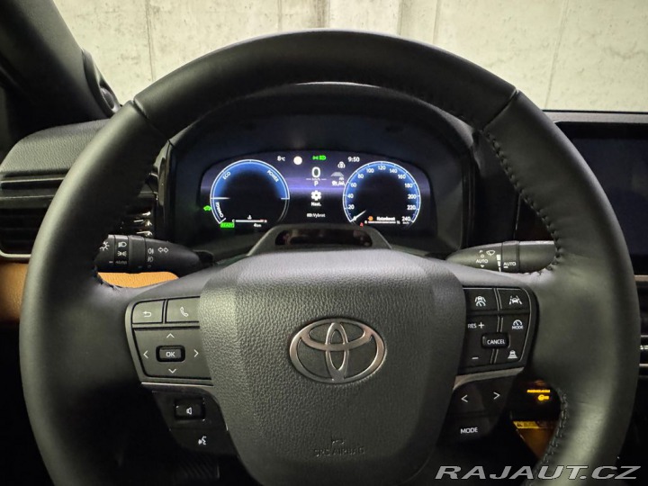 Toyota Camry 2.5 Hybrid Executive 2025