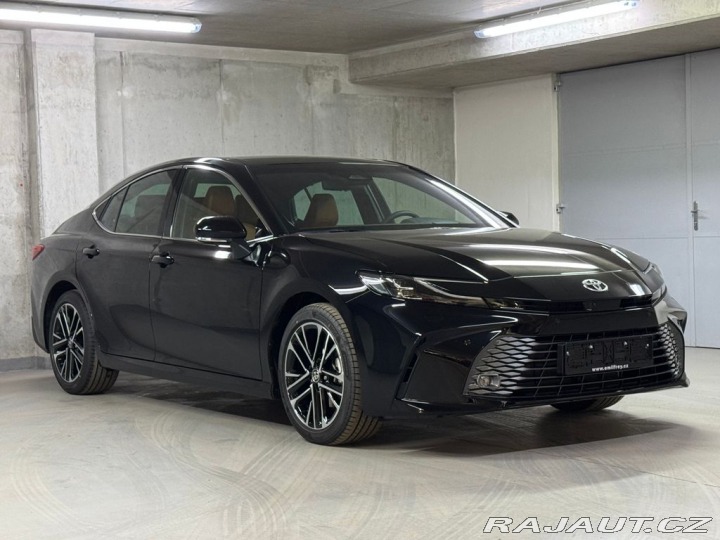 Toyota Camry 2.5 Hybrid Executive 2025