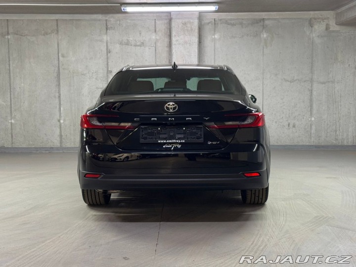 Toyota Camry 2.5 Hybrid Executive 2025