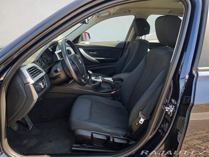BMW 3 320d Limousine NAVI 135kW 2012
