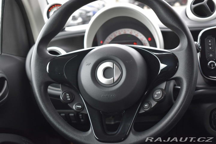 Smart Fortwo EQ*60kW*NAVI*KLIMA*DPH* 2018