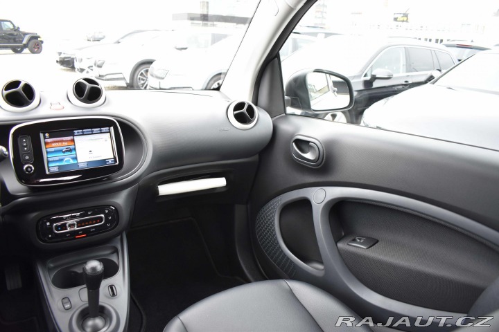 Smart Fortwo EQ*60kW*NAVI*KLIMA*DPH* 2018