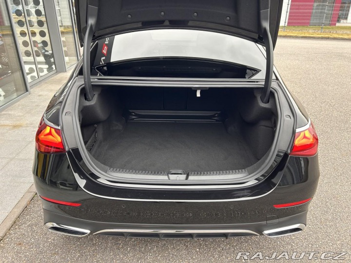 Mercedes-Benz E E 220d 4MATIC AMG 2024