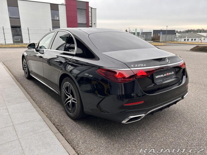 Mercedes-Benz E E 220d 4MATIC AMG 2024