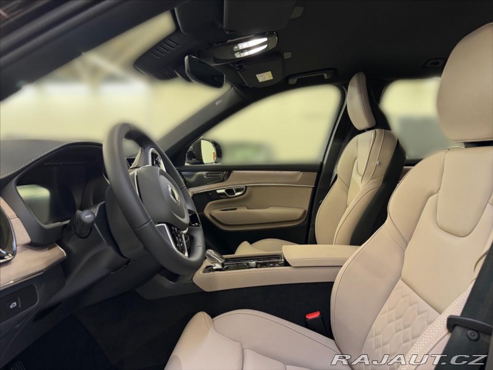 Volvo XC90 2,0 B5 AWD Bright Plus 19 2025