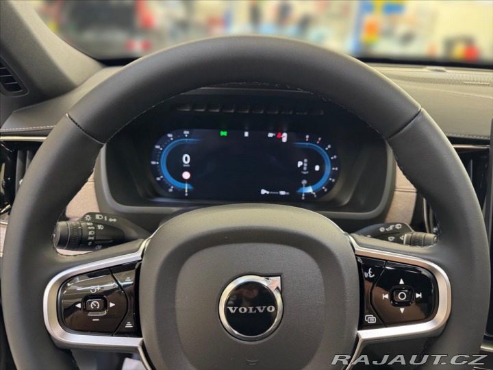 Volvo XC90 2,0 B5 AWD Bright Plus 19 2025