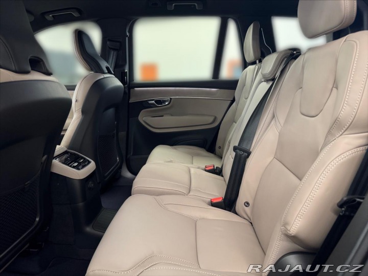 Volvo XC90 2,0 T8 AWD Plus Dark 0647 2025