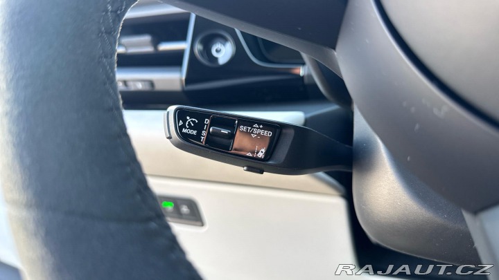 Porsche Macan 4S Electric 2025