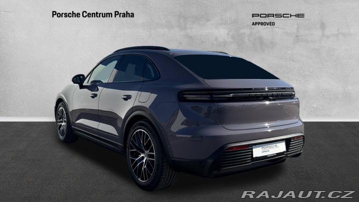 Porsche Macan 4S Electric 2025