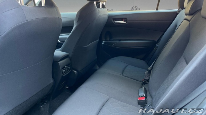 Toyota Corolla Cross 2,0 Hybrid e-CVT 4x4 Styl 2024