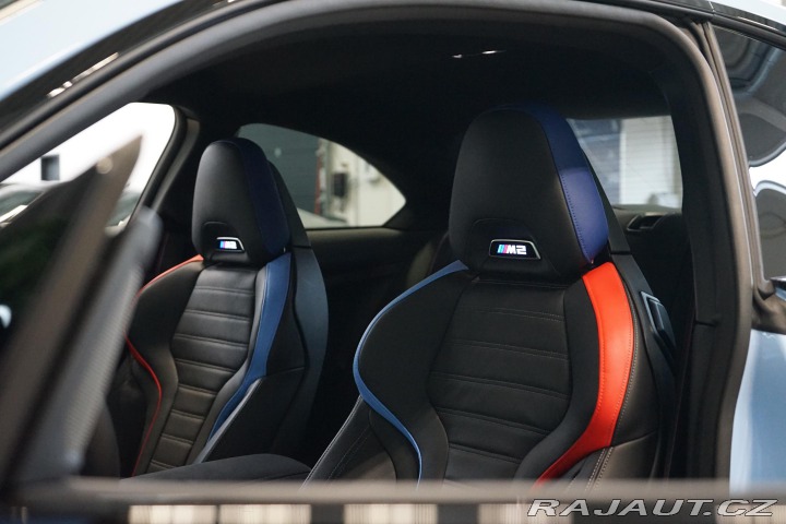 BMW M2 338kW HUD H/K Carbon Záru 2023