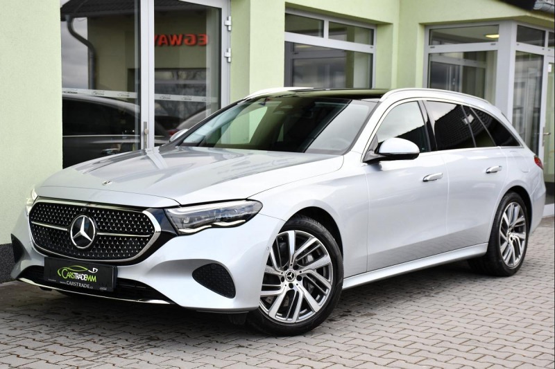 Mercedes-Benz E 300de 4MATIC PANO ZÁRUKA