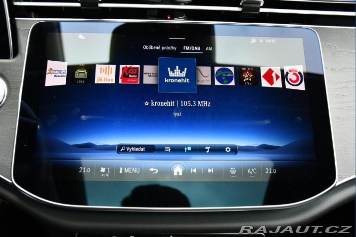 Mercedes-Benz E 300de 4MATI PANO ZÁRUKA 9 2023