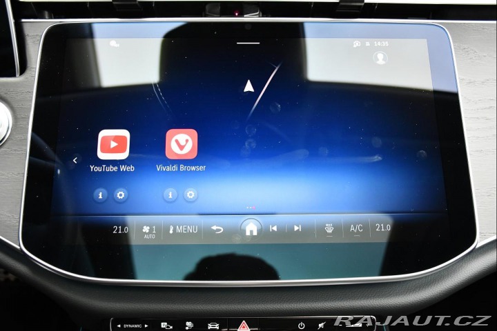 Mercedes-Benz E 300de 4MATI PANO ZÁRUKA 9 2023