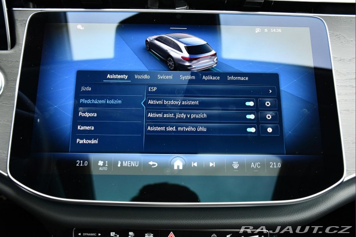 Mercedes-Benz E 300de 4MATI PANO ZÁRUKA 9 2023