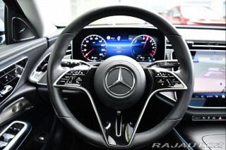 Mercedes-Benz E 300de 4MATIC PANO ZÁRUKA 2023