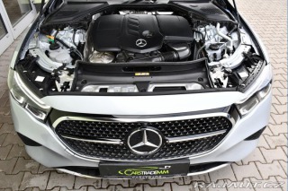 Mercedes-Benz E 300de 4MATIC PANO ZÁRUKA 2023