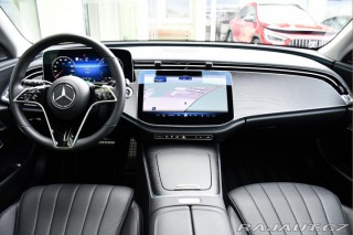 Mercedes-Benz E 300de 4MATIC PANO ZÁRUKA 2023