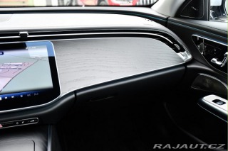 Mercedes-Benz E 300de 4MATIC PANO ZÁRUKA 2023