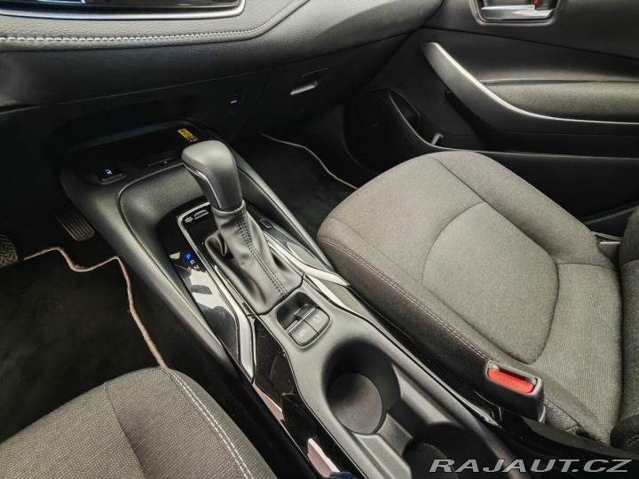 Toyota Corolla 1,8 Hybrid e-CVT Comfort 2024