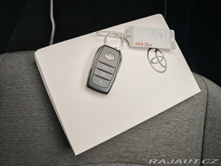 Toyota Corolla 1,8 Hybrid e-CVT Comfort 2024