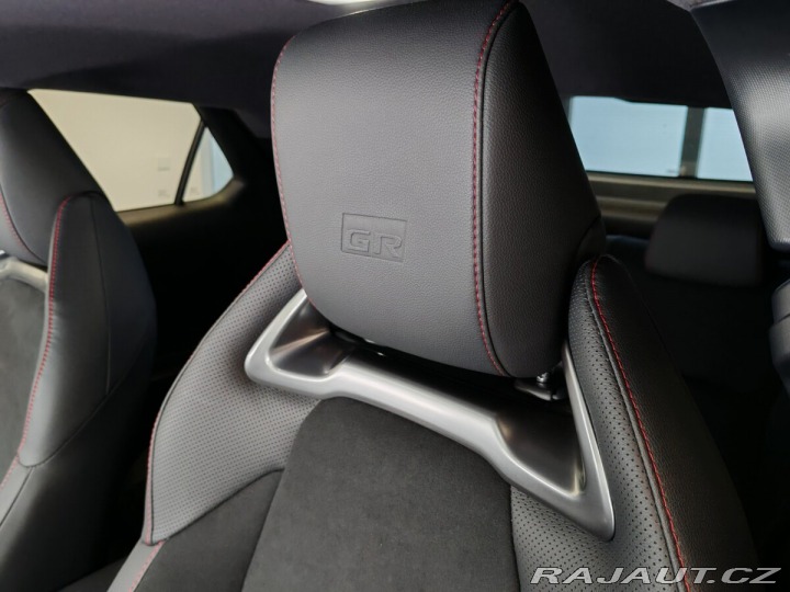 Toyota C-HR 2.0 PHEV 4x2 GR SPORT 2024