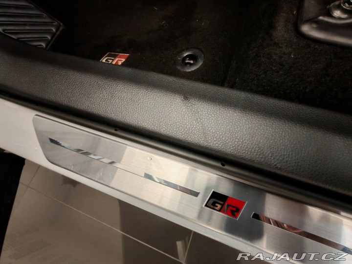 Toyota C-HR 2.0 PHEV 4x2 GR SPORT 2024