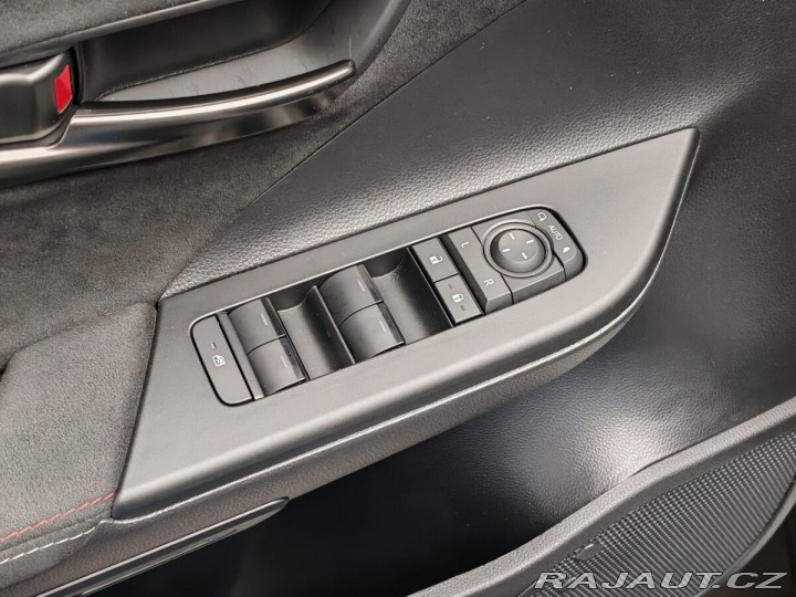 Toyota C-HR 2.0 PHEV 4x2 GR SPORT 2024