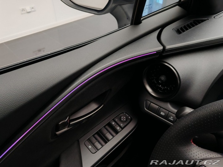 Toyota C-HR 2.0 PHEV 4x2 GR SPORT 2024