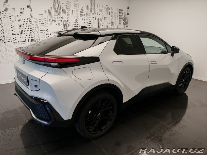 Toyota C-HR 2.0 PHEV 4x2 GR SPORT 2024
