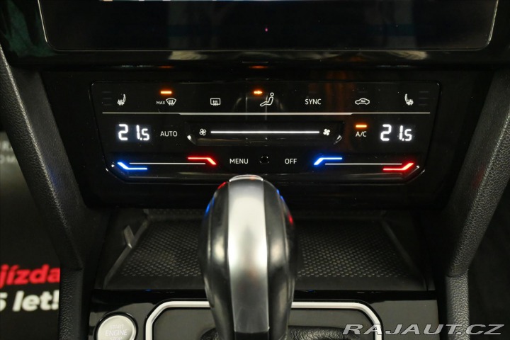 Volkswagen Passat 2,0 TDI 110 kW DSG Busine 2022