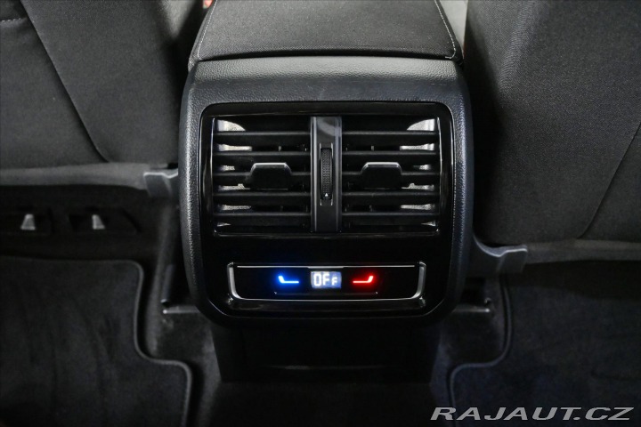 Volkswagen Passat 2,0 TDI 110 kW DSG Busine 2022