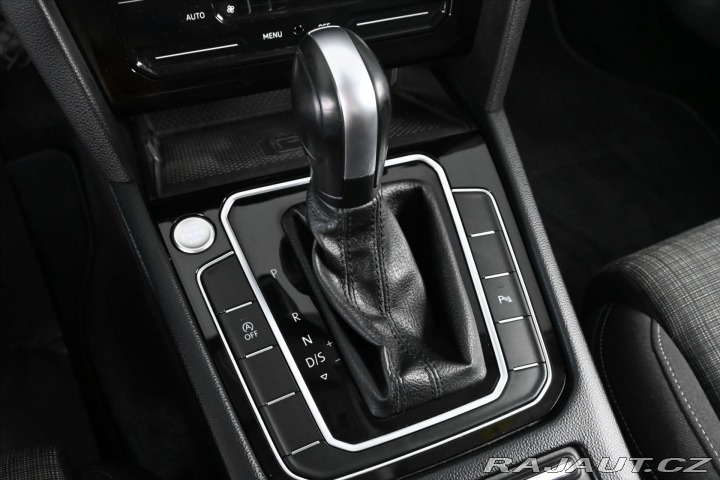 Volkswagen Passat 2,0 TDI 110 kW DSG Busine 2022