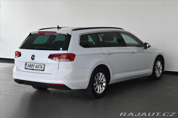 Volkswagen Passat 2,0 TDI 110 kW DSG Busine 2022