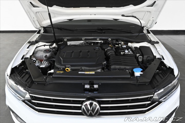 Volkswagen Passat 2,0 TDi 110kW DSG Busines 2022