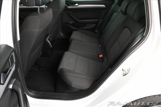 Volkswagen Passat 2,0 TDi 110kW DSG Busines 2022