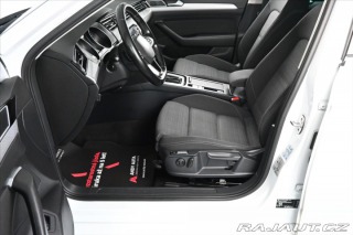 Volkswagen Passat 2,0 TDi 110kW DSG Busines 2022