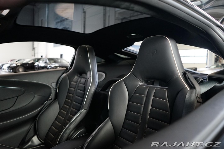 McLaren GT S Lift B&W LED Techlu 2025