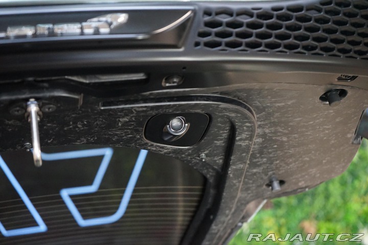 McLaren GT S Lift B&W LED Techlu 2025