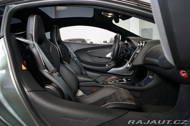 McLaren GT S Lift B&W LED Techlu 2025