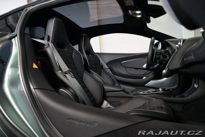 McLaren GT S Lift B&W LED Techlu 2025
