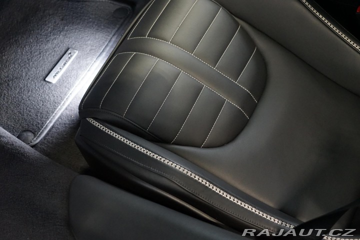 McLaren GT S Lift B&W LED Techlu 2025