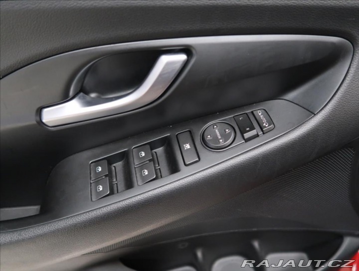 Hyundai i30 1,0 T-GDI Comfort ČR 1-ma 2022